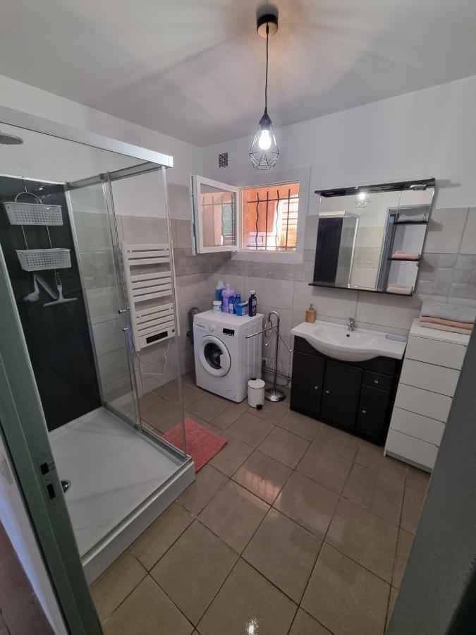 Location Vacances T4 Bas De Villa Toulon Exterior photo