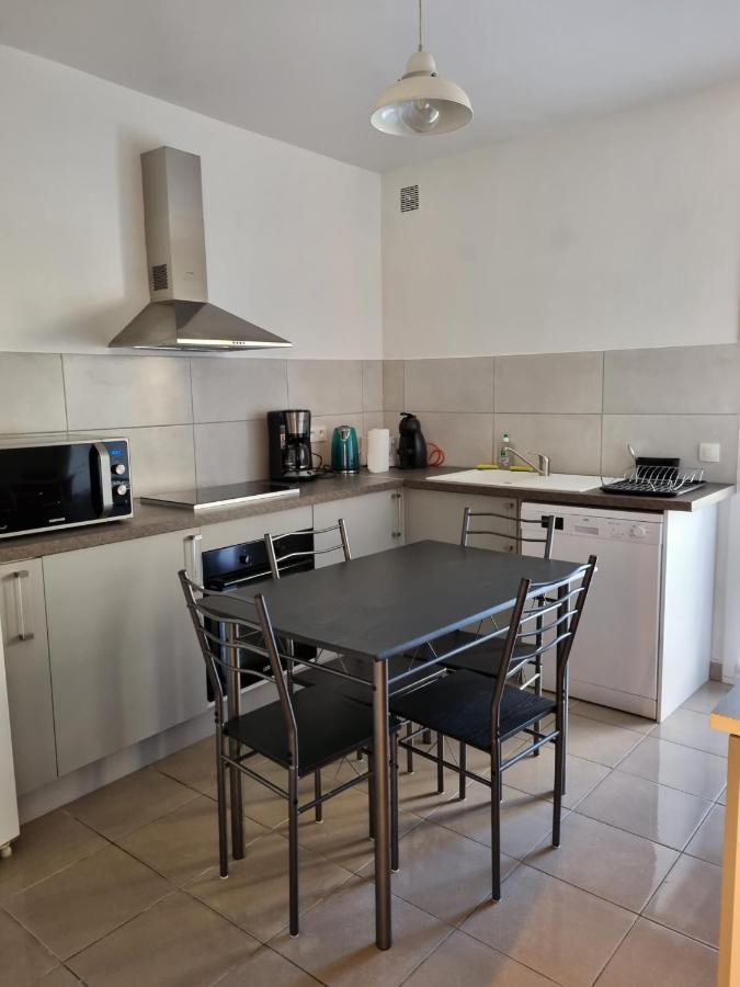 Location Vacances T4 Bas De Villa Toulon Exterior photo